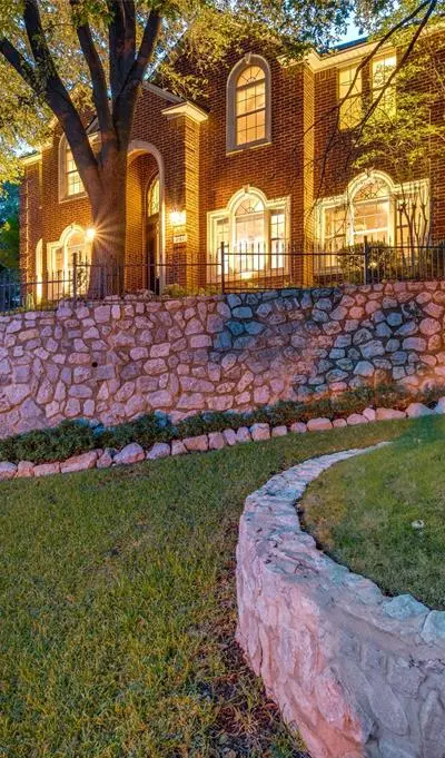 3145 Joyce Court, Grapevine TX 76051 - Photo 2