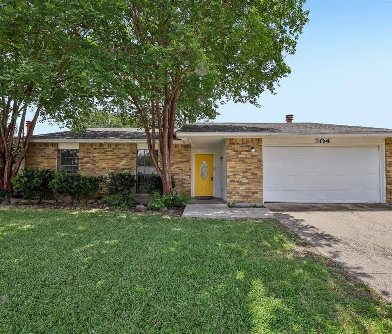 304 Long Canyon Drive, Mesquite TX 75150