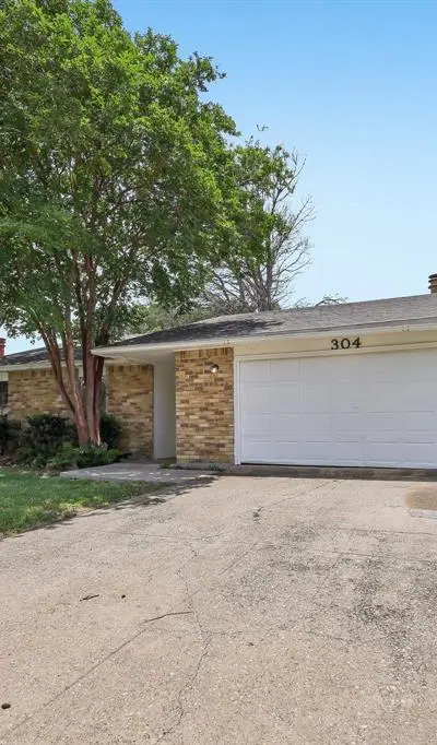 304 Long Canyon Drive, Mesquite TX 75150 - Photo 2