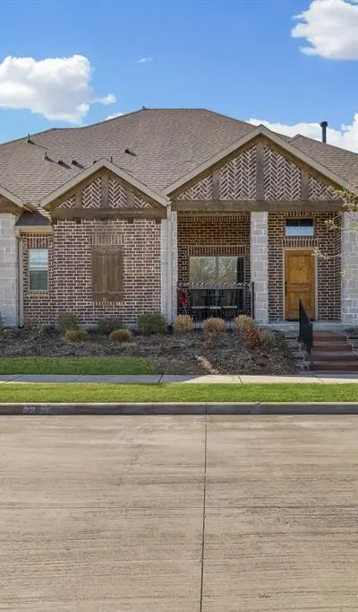 896 Hatton Sumner Place, Arlington TX 76005 - Photo 2
