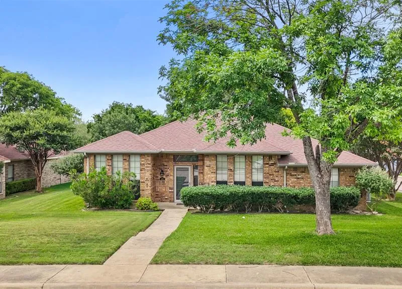 431 Tate Drive, DeSoto TX 75115