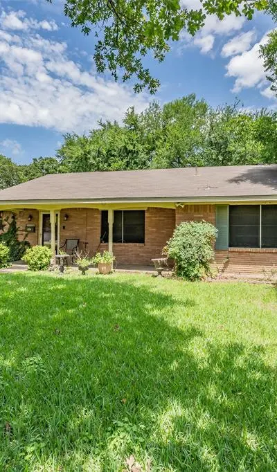 202 Mathis Street, Seagoville TX 75159 - Photo 2