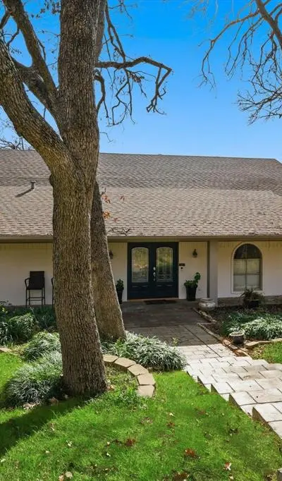 2703 Chinquapin Oak Lane, Arlington TX 76012