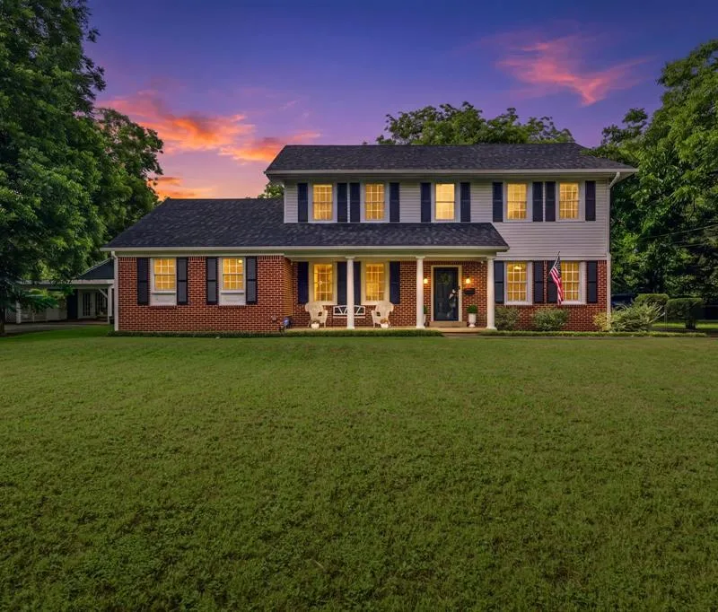 1110 E Park Drive, Hillsboro TX 76645