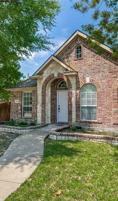 7901 Mulchin S Way, Plano TX 75024 - Photo 2