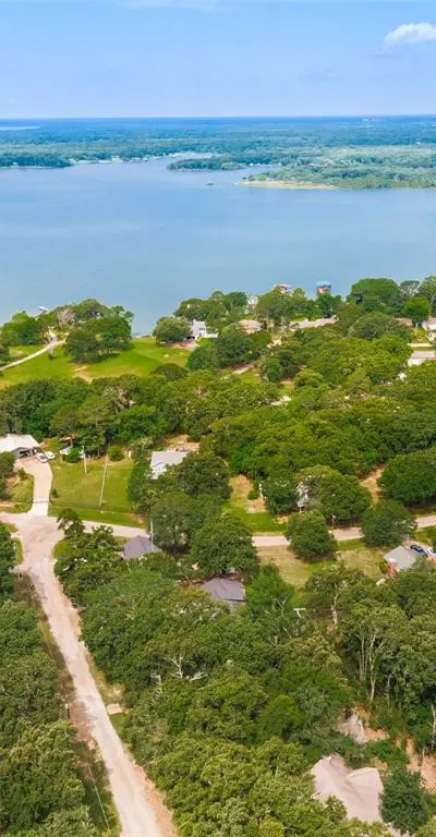 200 Lakeside Drive, West Tawakoni TX 75474 - Photo 2