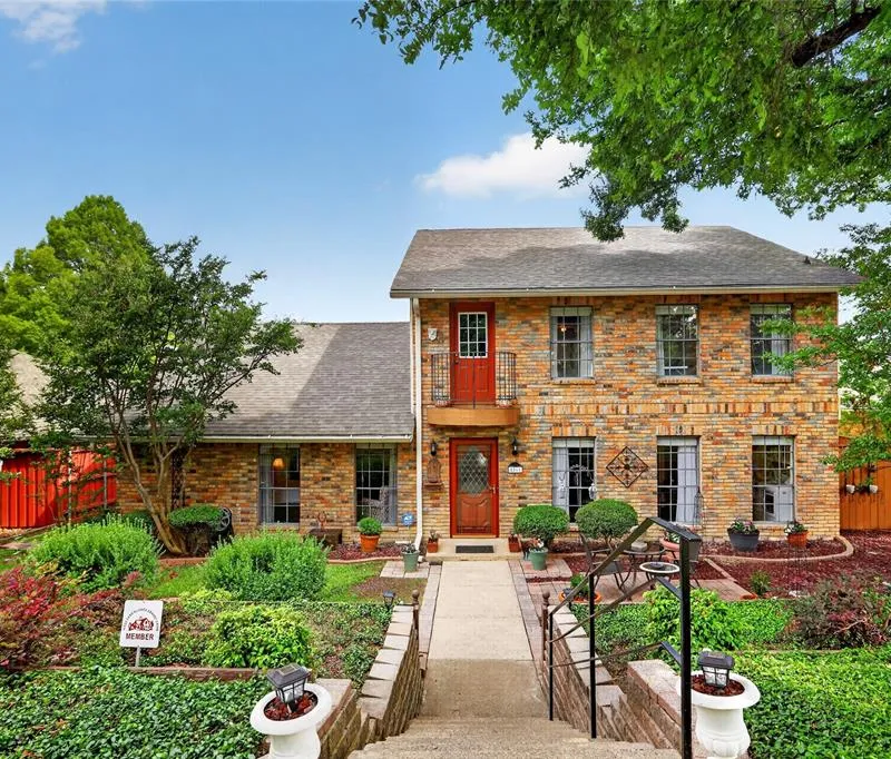 8261 Club Meadows Drive, Dallas TX 75243