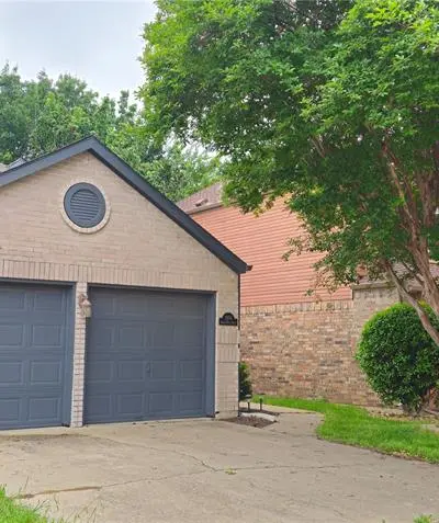 2956 S Bend Drive, Dallas TX 75229