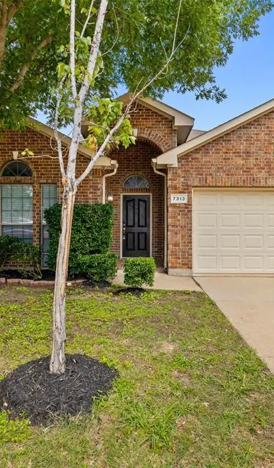 7313 Chapel Mesa Court, Dallas TX 75249 - Photo 2