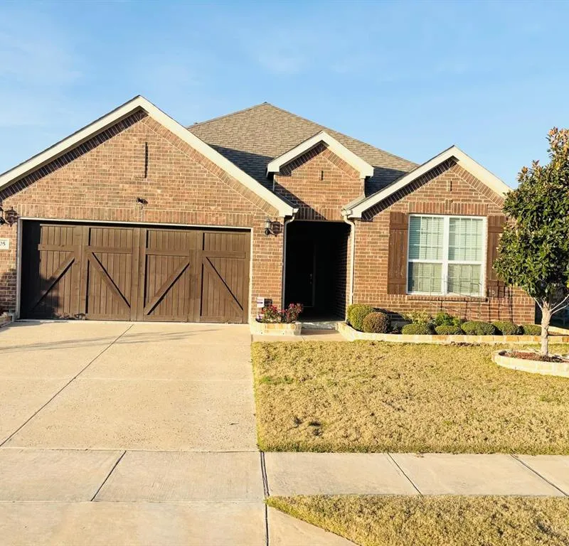 105 Hanover Trail, Lewisville TX 75067