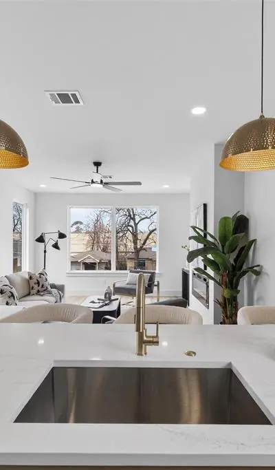 2414 Anderson Street, Dallas TX 75215
