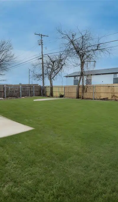 1101 Fouts Drive, Irving TX 75061 - Photo 5