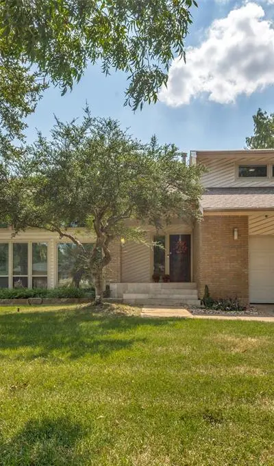 314 Santa Clara Street, Irving TX 75062 - Photo 2