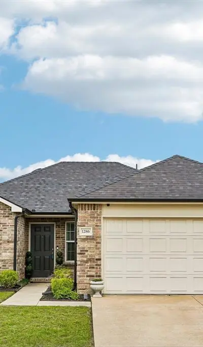 1286 Wysteria Lane, Burleson TX 76028