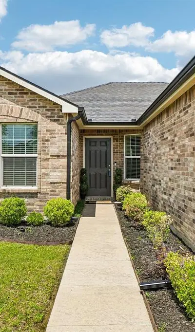 1286 Wysteria Lane, Burleson TX 76028 - Photo 2