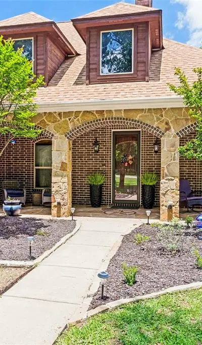 207 Overton Ridge Circle, Weatherford TX 76088 - Photo 2