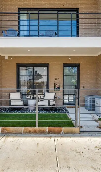 805 Pavillion Street # 103, Dallas TX 75204