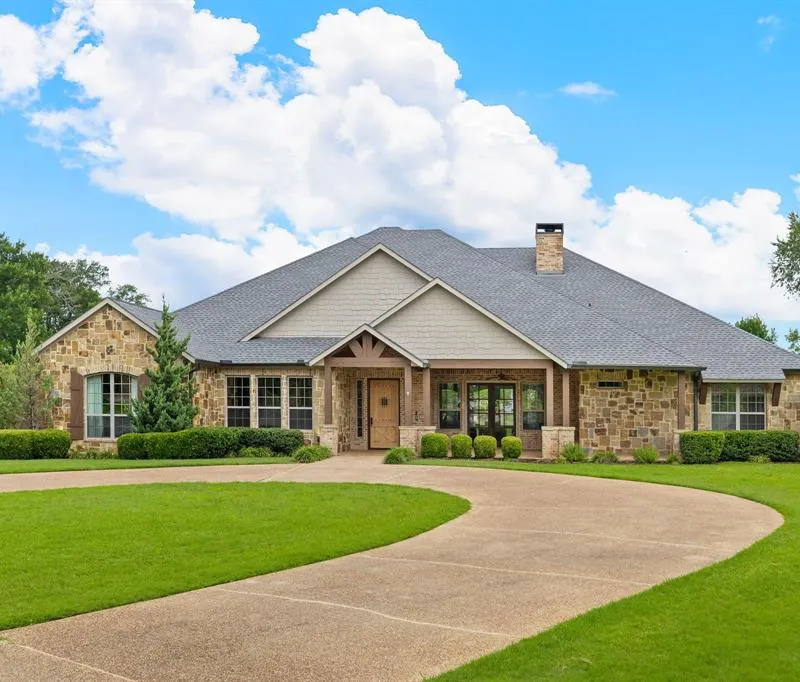 8640 Normandy Way, Argyle TX 76226