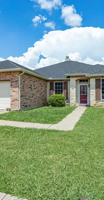 8221 Atherton Street, Arlington TX 76002 - Photo 2