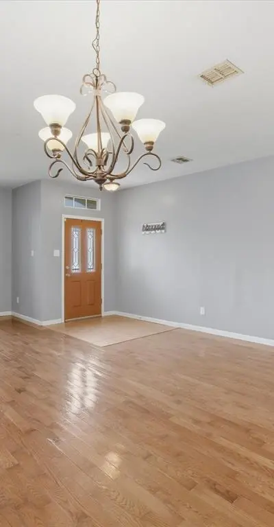 8221 Atherton Street, Arlington TX 76002 - Photo 4