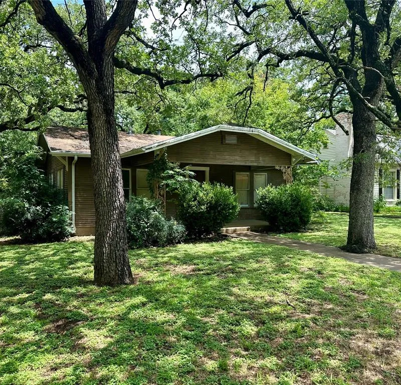 2309 Primrose Avenue, Fort Worth TX 76111
