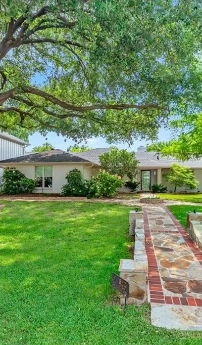 1943 Camelot Drive, Grapevine TX 76051