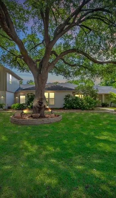 1943 Camelot Drive, Grapevine TX 76051 - Photo 3