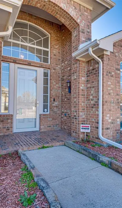 316 Mimosa Drive, Murphy TX 75094 - Photo 2