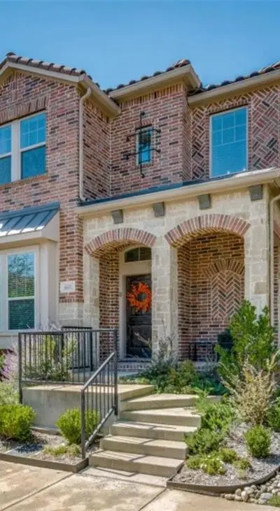 6631 Deleon Street, Irving TX 75039