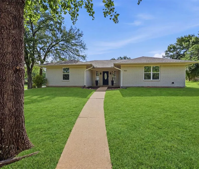 900 Cortez Street, Denison TX 75020