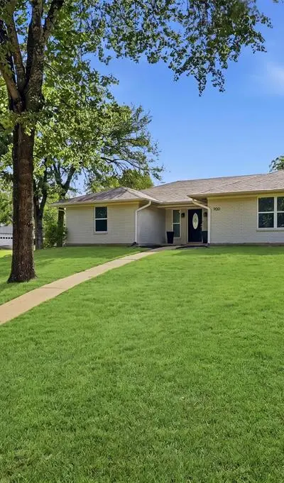 900 Cortez Street, Denison TX 75020 - Photo 3