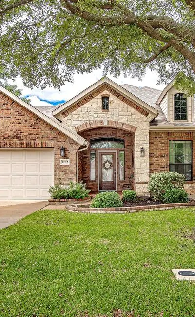 1202 Ravenna Street, Mansfield TX 76063 - Photo 2