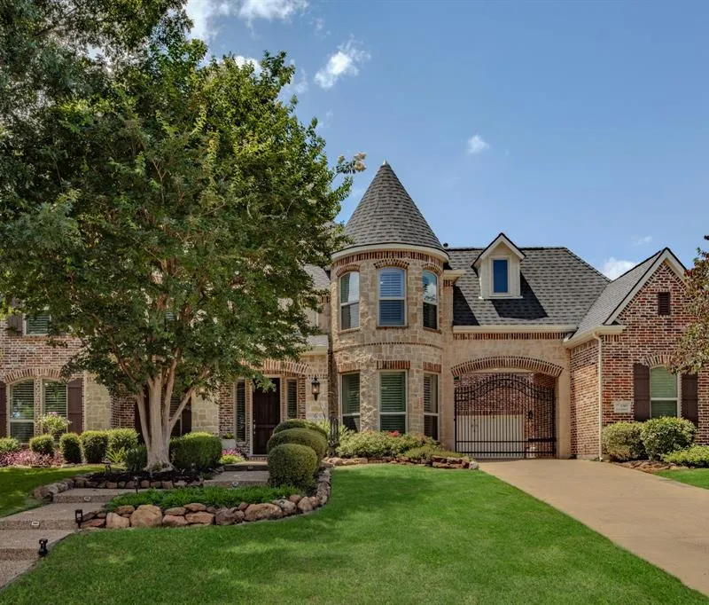 1307 Featherwood Drive, Murphy TX 75094