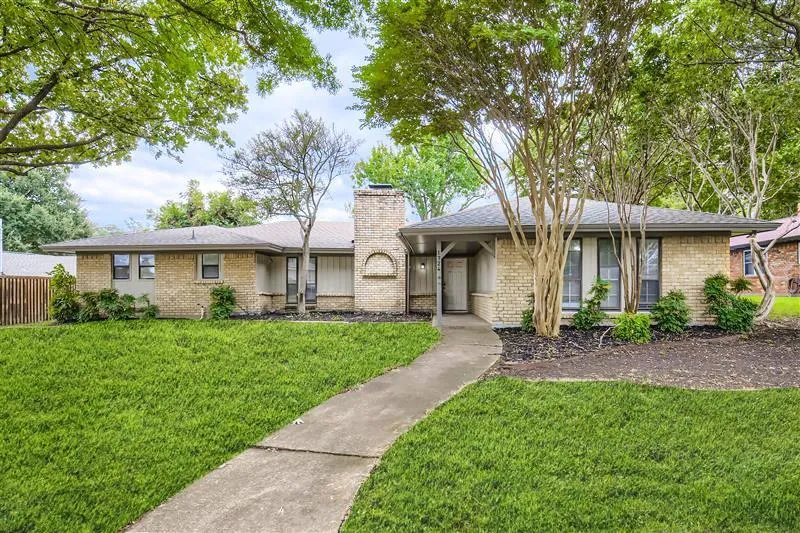 1724 Midcrest Drive, Plano TX 75075