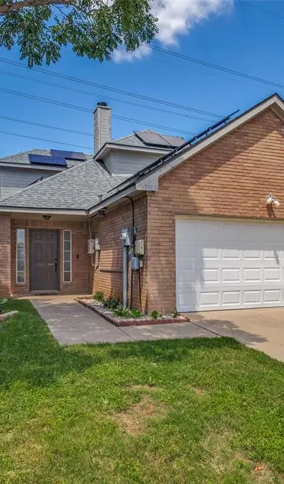 1383 Mimosa Lane, Lewisville TX 75077 - Photo 2
