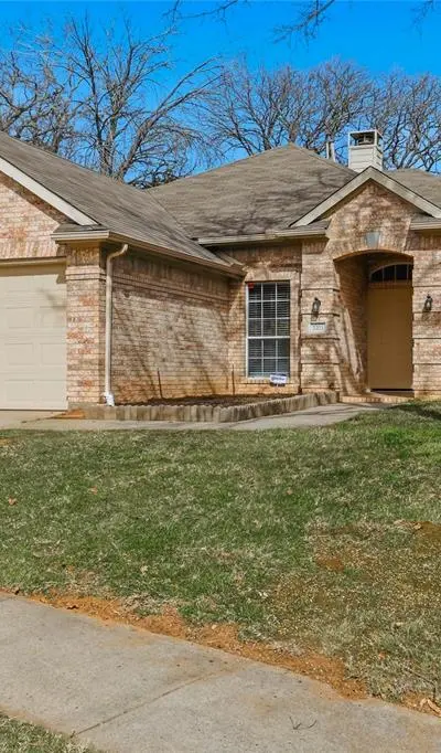 2211 Knob Hill Drive, Corinth TX 76210 - Photo 3