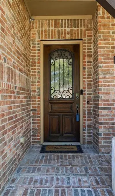 15324 Duck Creek Court, Fort Worth TX 76262 - Photo 3
