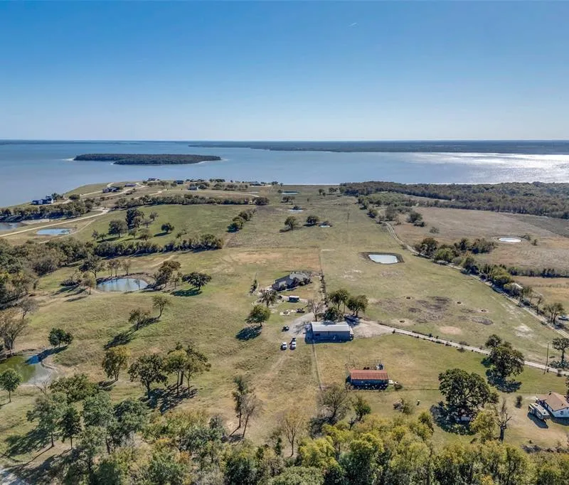 15675 County Road 4024, Kemp TX 75143