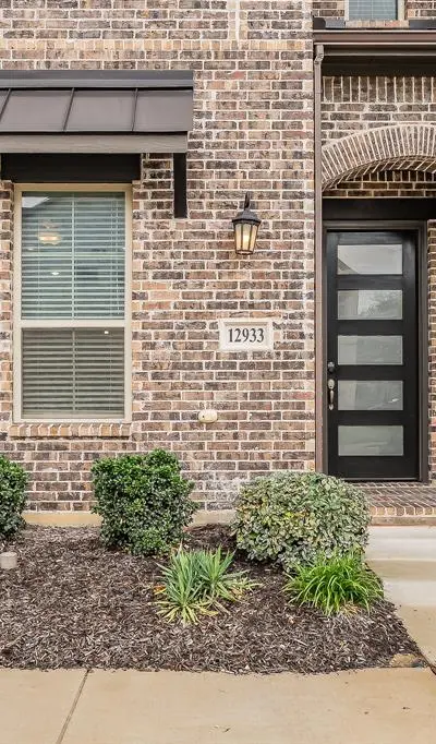 12933 Couture Drive, Farmers Branch TX 75234 - Photo 2