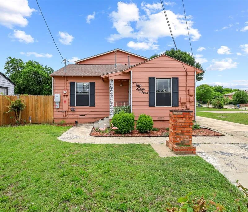 204 E Avenue D, Garland TX 75040