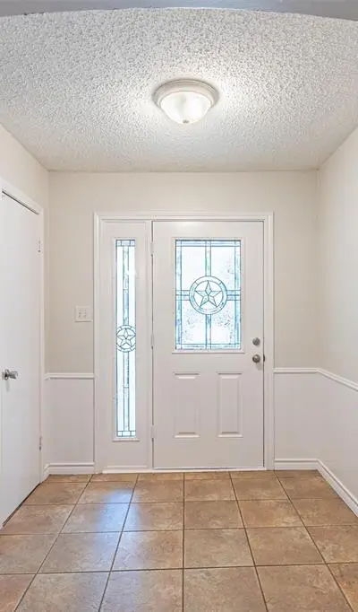 5209 Smokerise Court, Arlington TX 76016 - Photo 2