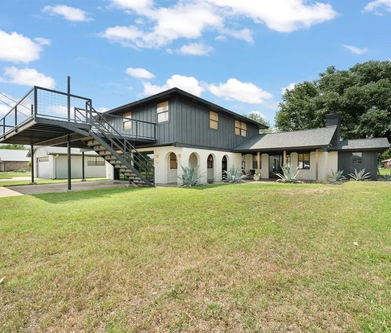 3708 Coral Sands Court, Granbury TX 76049