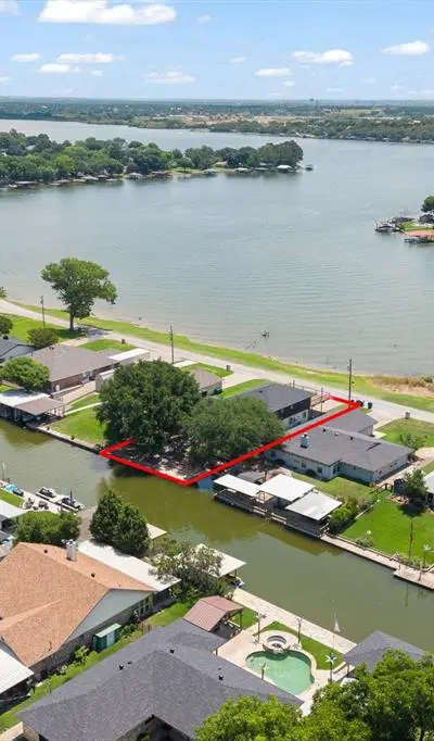 3708 Coral Sands Court, Granbury TX 76049 - Photo 3