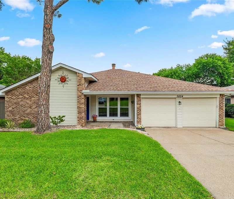 3824 Horizon Drive, Bedford TX 76021