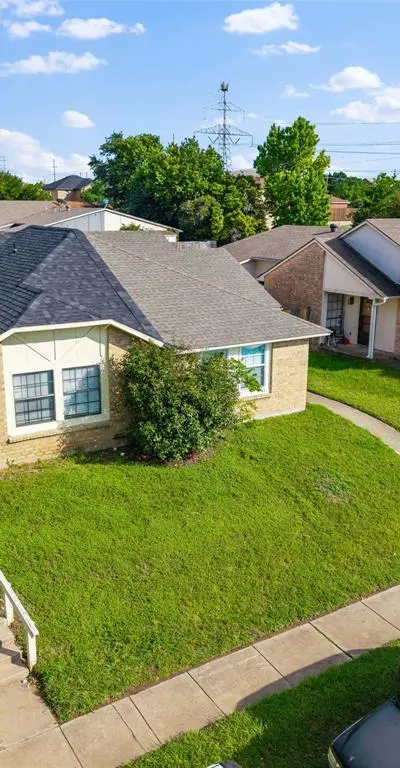 7254 Pineberry Road, Dallas TX 75249 - Photo 4