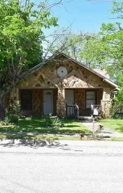 112 2nd Street, Keene TX 76059