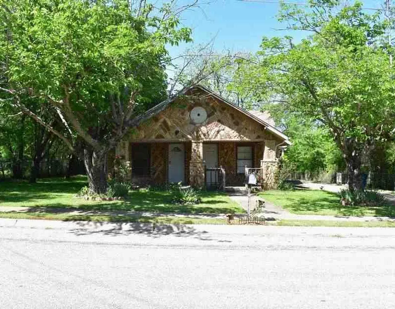 112 2nd Street, Keene TX 76059