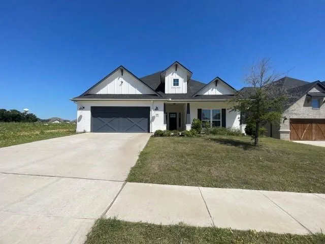 2664 Streamside Drive, Burleson TX 76028