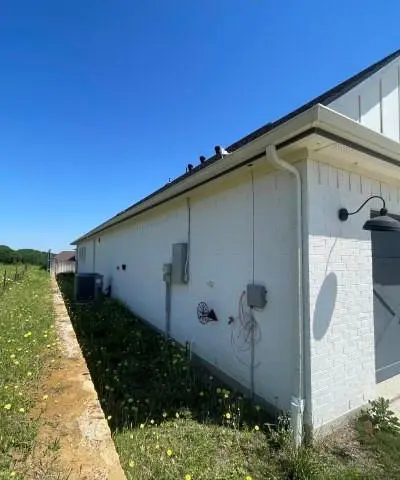 2664 Streamside Drive, Burleson TX 76028 - Photo 3