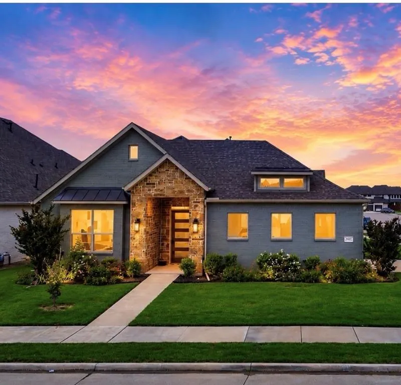 2402 Amesbury Drive, Midlothian TX 76065